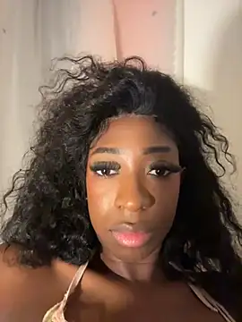 Nina_Velveta