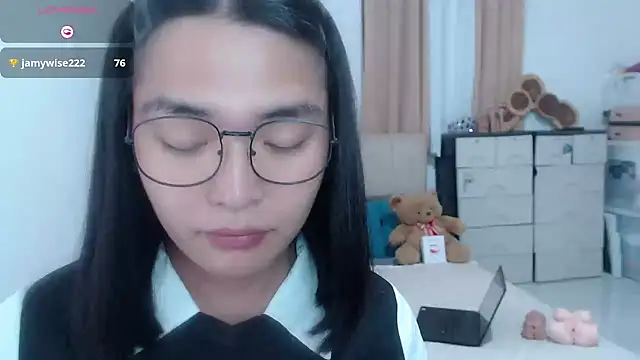 Model: zhaviahale21