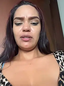 Sara-77 webcam