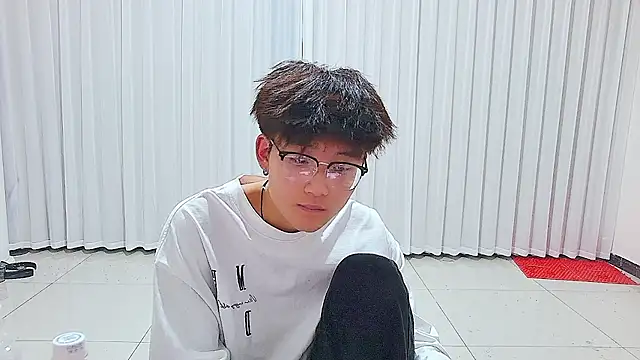 KK-cuteboy live cam