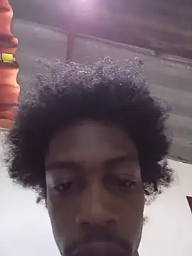 Larry-n-clouds webcam