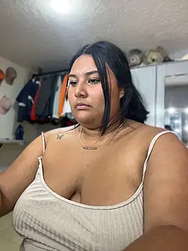 Nicky-222 live cam