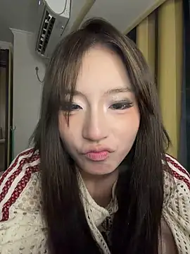 Uugirl00's live cam