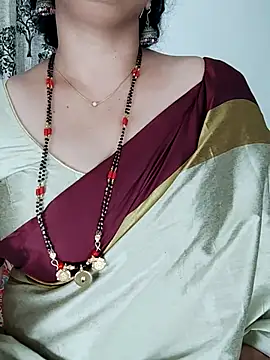 cool_teacher_69 (F milf) - Want to enjoy with Lush soon🌺