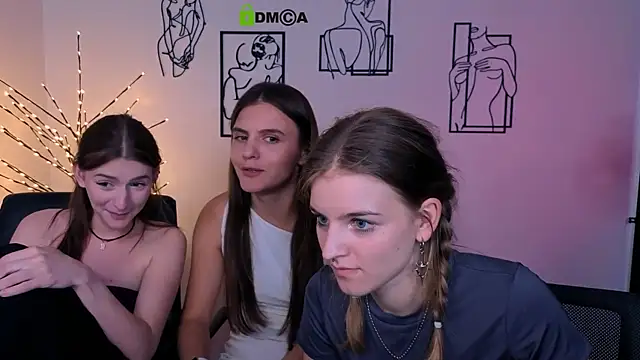 lisa_dark_ webcam