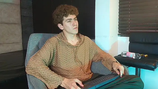 tyler_mcrey - Tyler_Mcrey's free webcam - UK Sex Cams