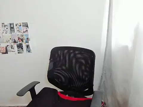 Conie_Squirtt webcam