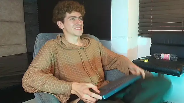 Tyler_Mcrey webcam