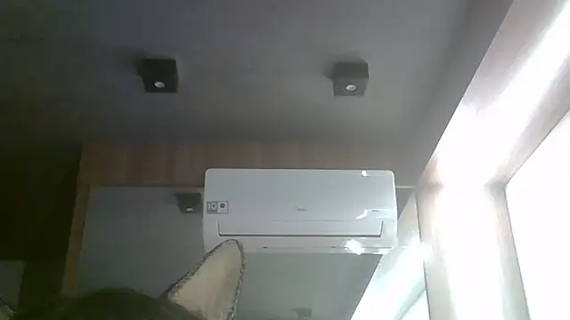 SkinnyKitten live cam