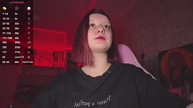 Dani_RedheaDevil webcam