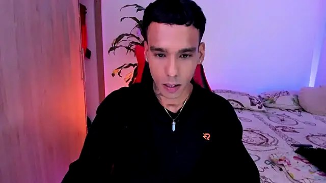 Damianwhite live cam on StripChat
