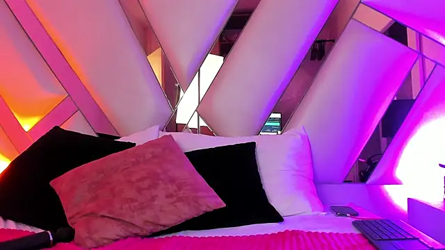 AliceCruzz webcam