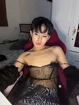 plaxxxtique (T young) - vibe toy, play, MAKE THE DOLL CUM