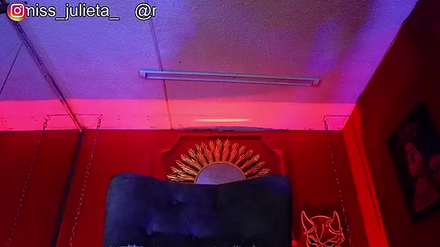 Julieta_Russell webcam