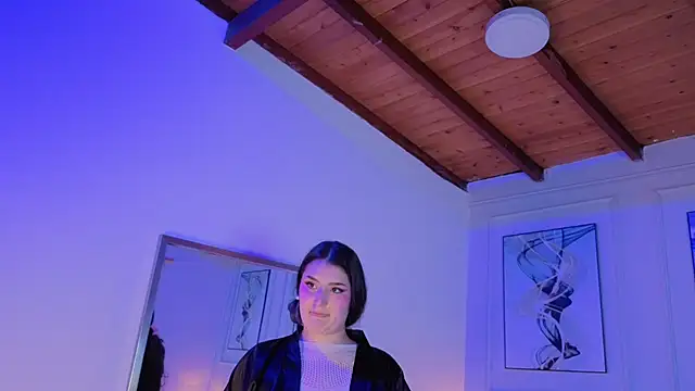 zoe_moon__ webcam