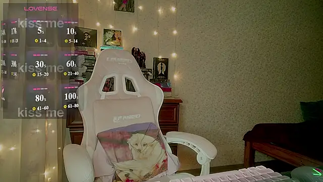 lunar_Sanata live cam on StripChat