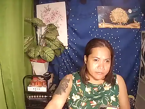 TabooSHOWgirl18 webcam