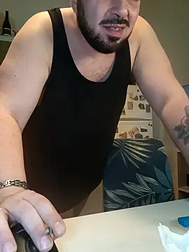 bear_skinny webcam