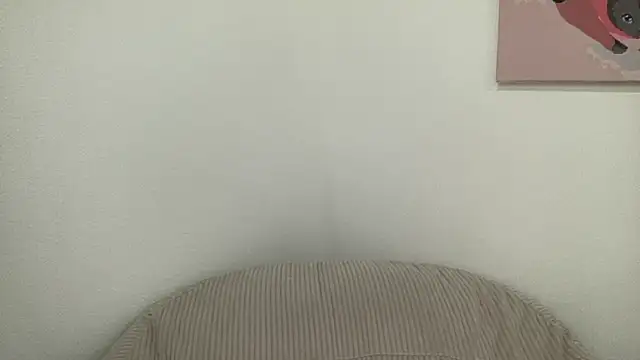 JuicyHelenX webcam