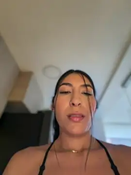 AshleyG_222 webcam
