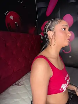 Isabella-Teen webcam