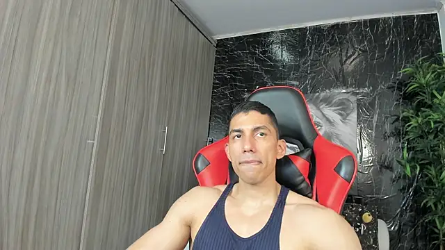 Erik_castle webcam