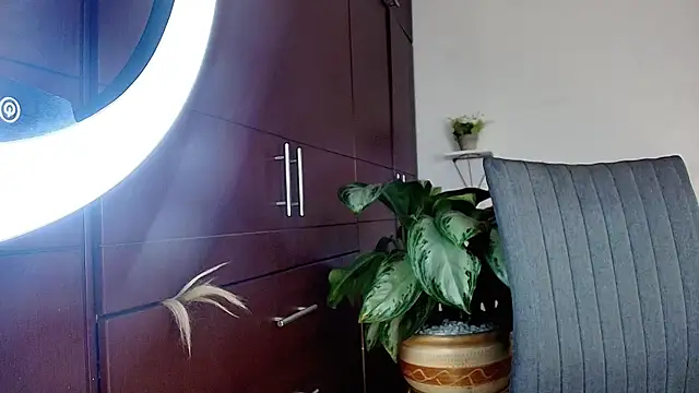 Dahnia_cruz webcam