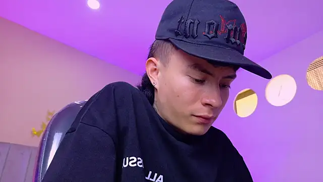 Nascary_Fox webcam