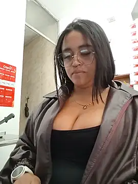 Mia_Risky-1 webcam