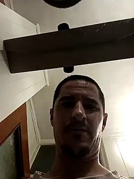 hugecock4u1990 webcam