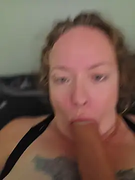 julimonroe webcam