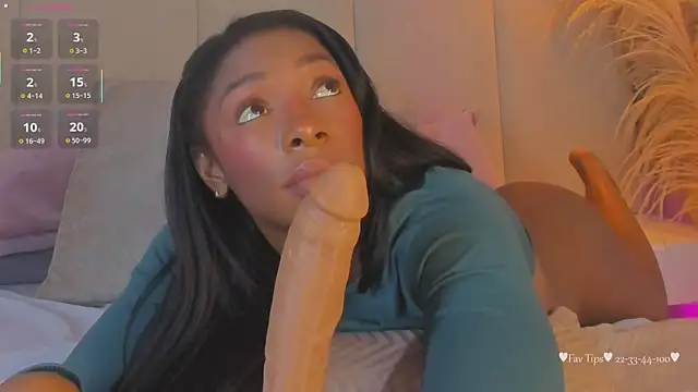 aprilebony_ webcam