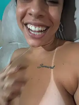 vivianeleoa live webcam show