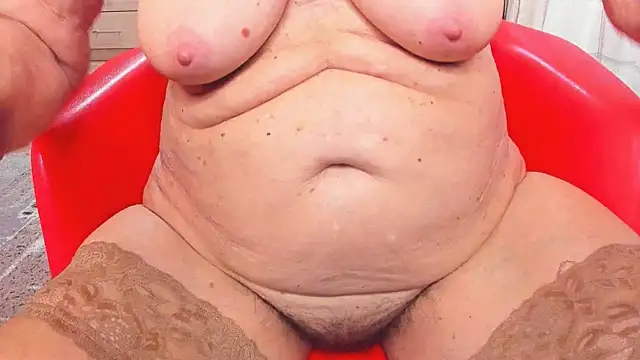 Tina_Joness