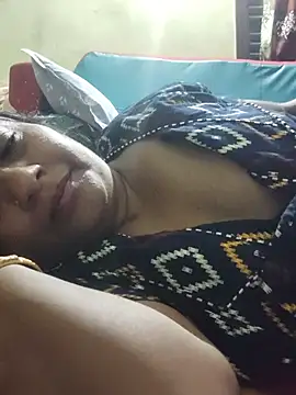 yamini1431 live cam