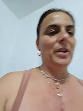 IsabelleCraft live webcam show