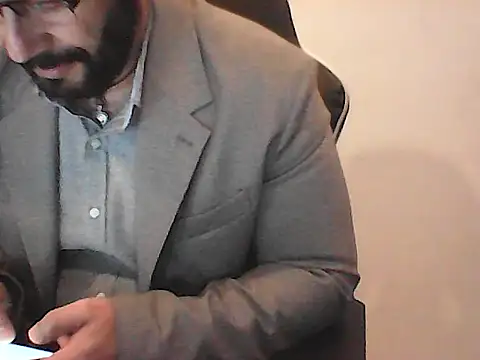 Yorel1109- live cam on StripChat