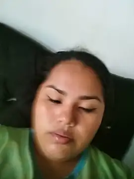 MiaBloom0 webcam