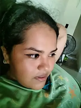 MiaBloom0 webcam