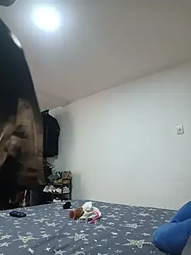 Vale_Saenzz webcam