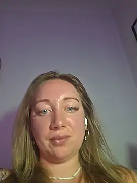 arielsweetieee webcam