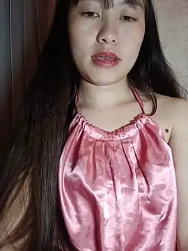 Cherry-squirtt live cam on StripChat