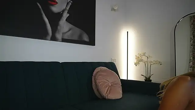 izzy_belle live webcam