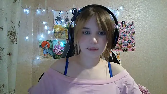 MilaTyan webcam