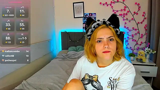 DellaRows webcam