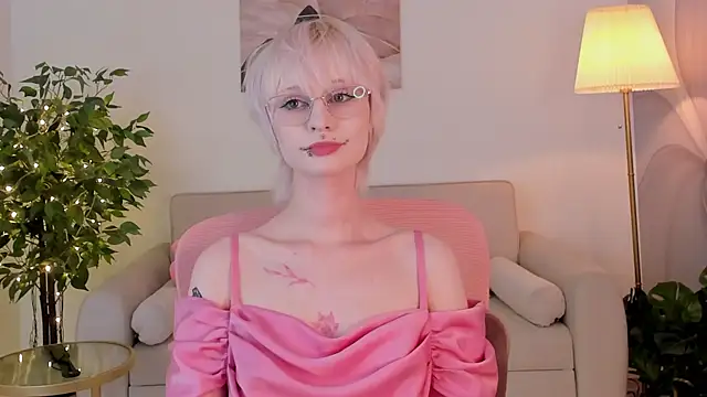 lauradiazz - LauraDiazz's free webcam - UK Sex Cams