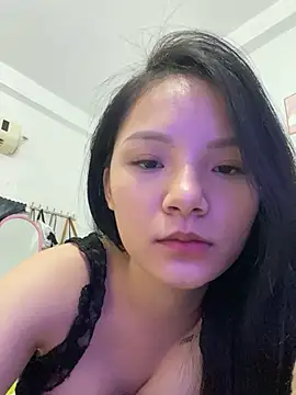 Girl-wet webcam