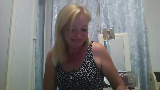 lola_115 - Lola_115's free webcam - UK Sex Cams