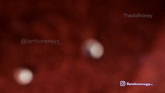 Thedollhoney webcam
