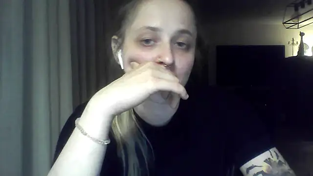 LeaWetGirl webcam